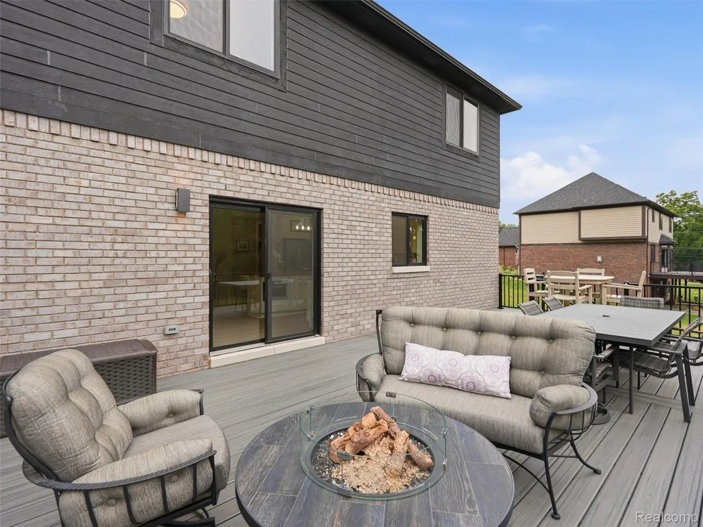 3007 28 Mile Road Washington Township, MI 48094