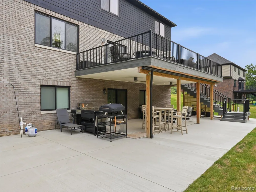 3007 28 Mile Road Washington Township, MI 48094