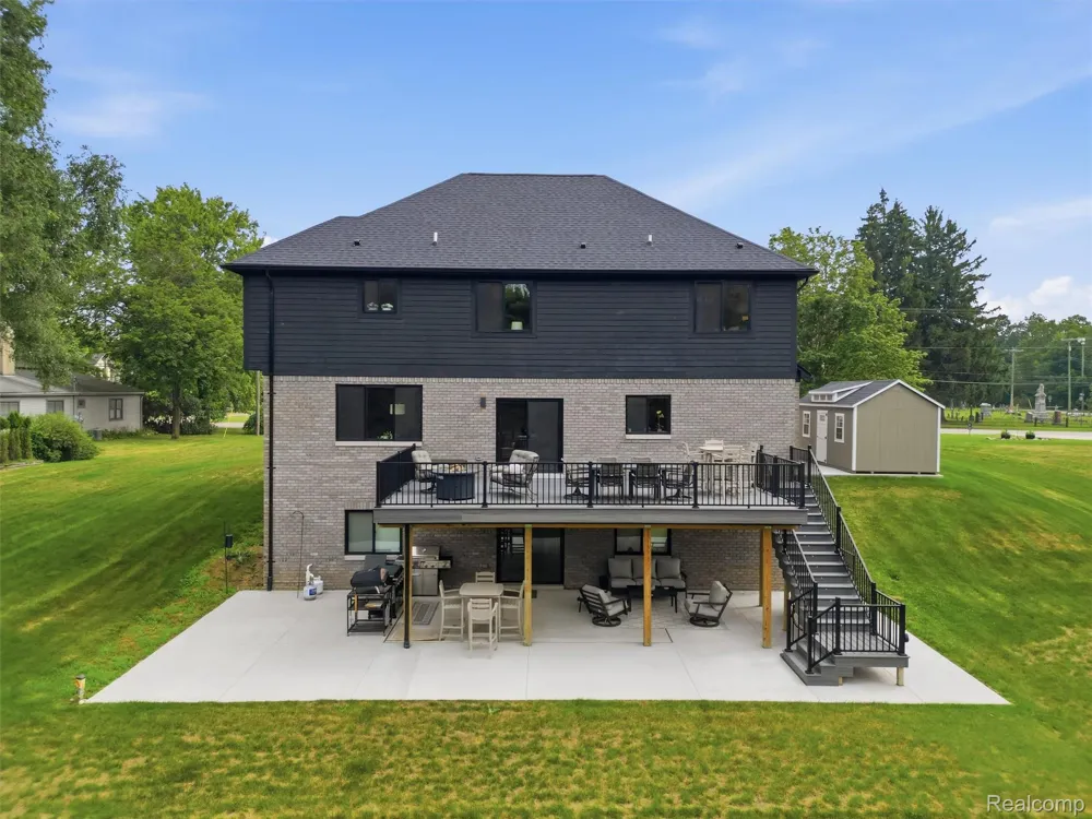 3007 28 Mile Road Washington Township, MI 48094