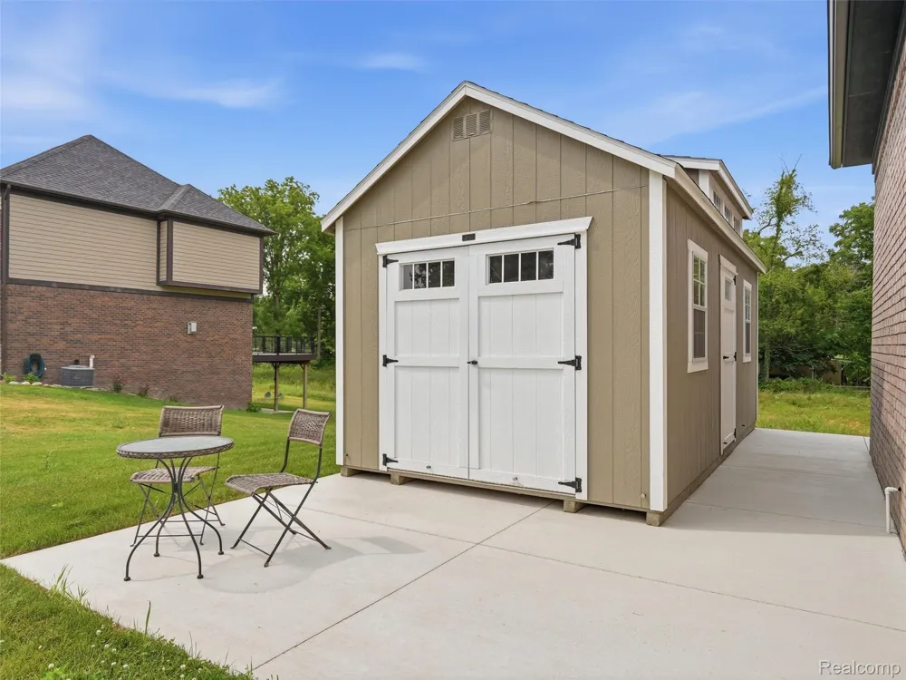 3007 28 Mile Road Washington Township, MI 48094
