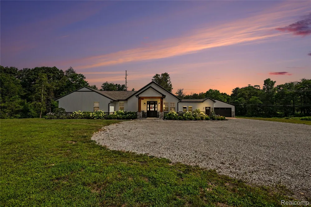 4086 W Commerce Road Milford Charter Township, MI 48380