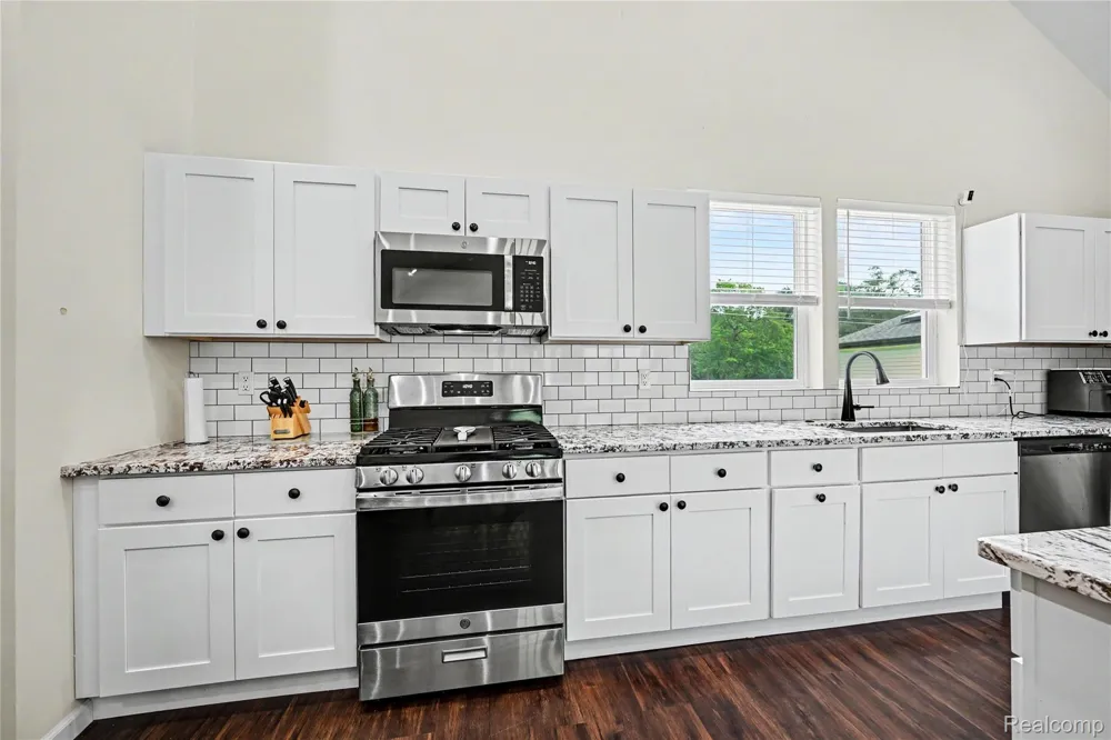 4086 W Commerce Road Milford Charter Township, MI 48380