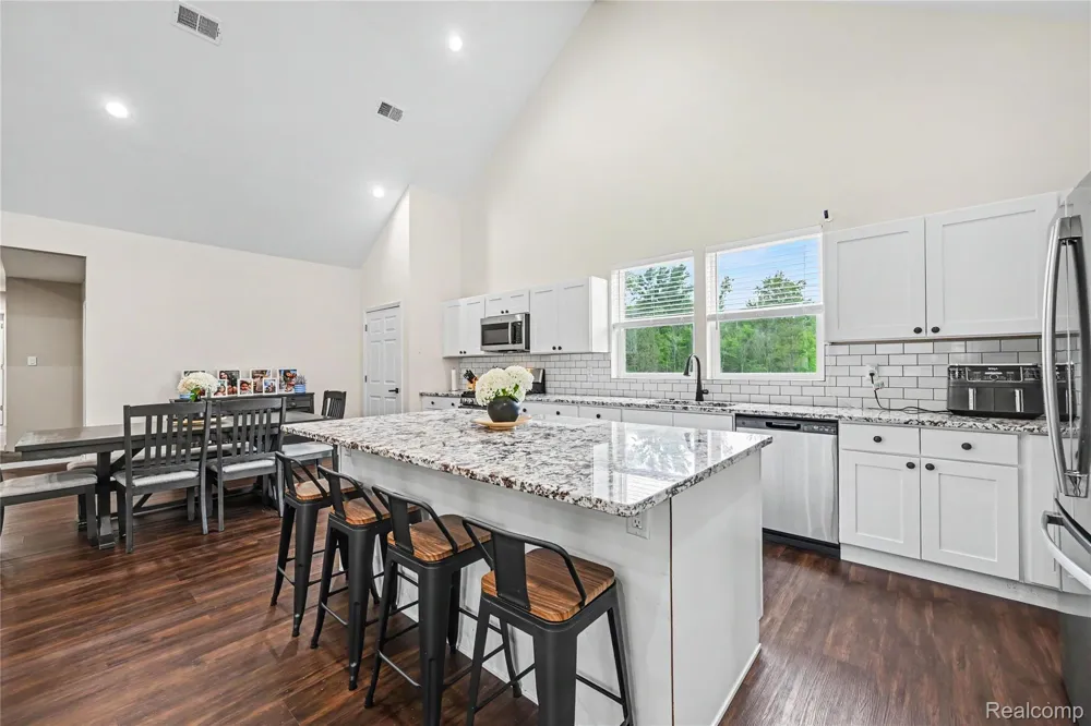 4086 W Commerce Road Milford Charter Township, MI 48380