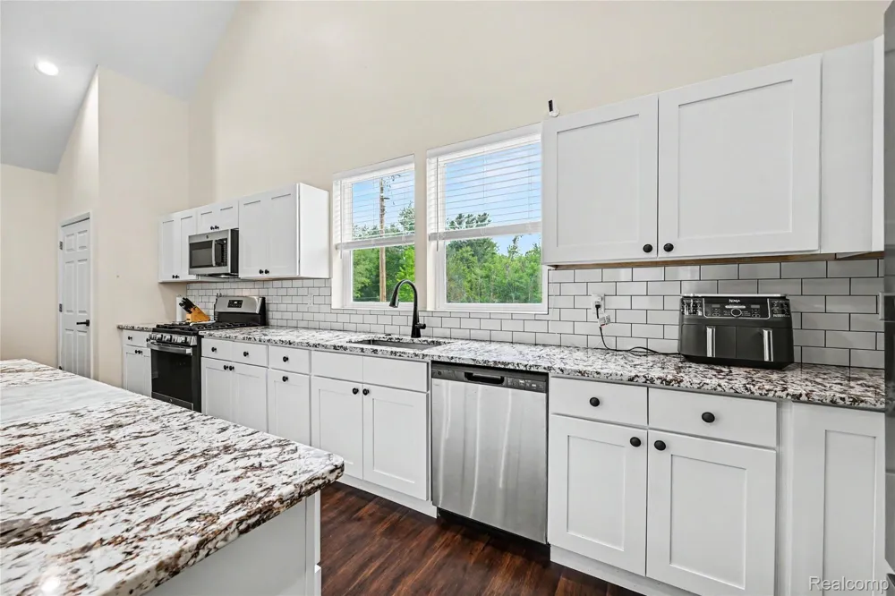 4086 W Commerce Road Milford Charter Township, MI 48380