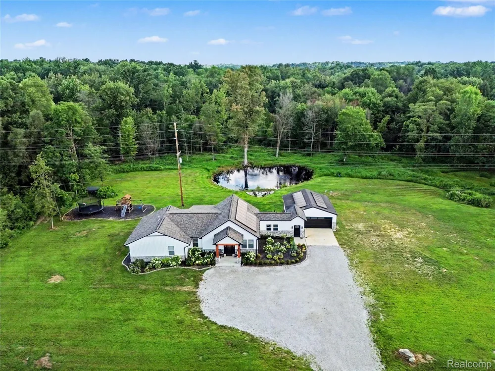4086 W Commerce Road Milford Charter Township, MI 48380