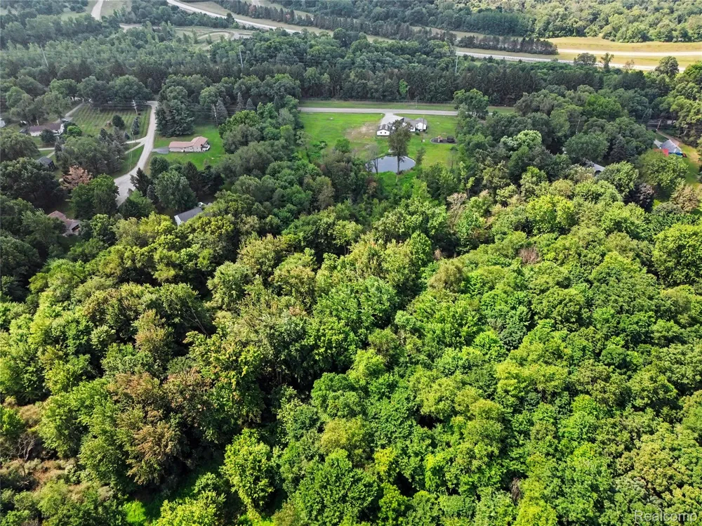 4086 W Commerce Road Milford Charter Township, MI 48380
