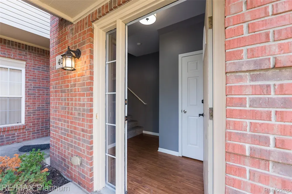 4004 Cornerstone Drive Canton Charter Township, MI 48188