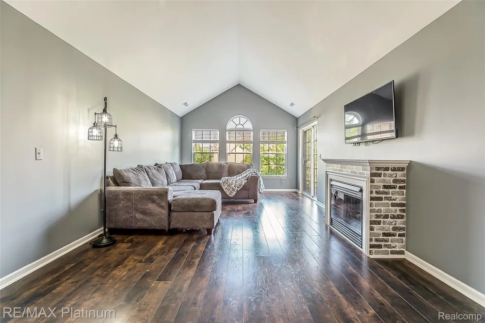 4004 Cornerstone Drive Canton Charter Township, MI 48188