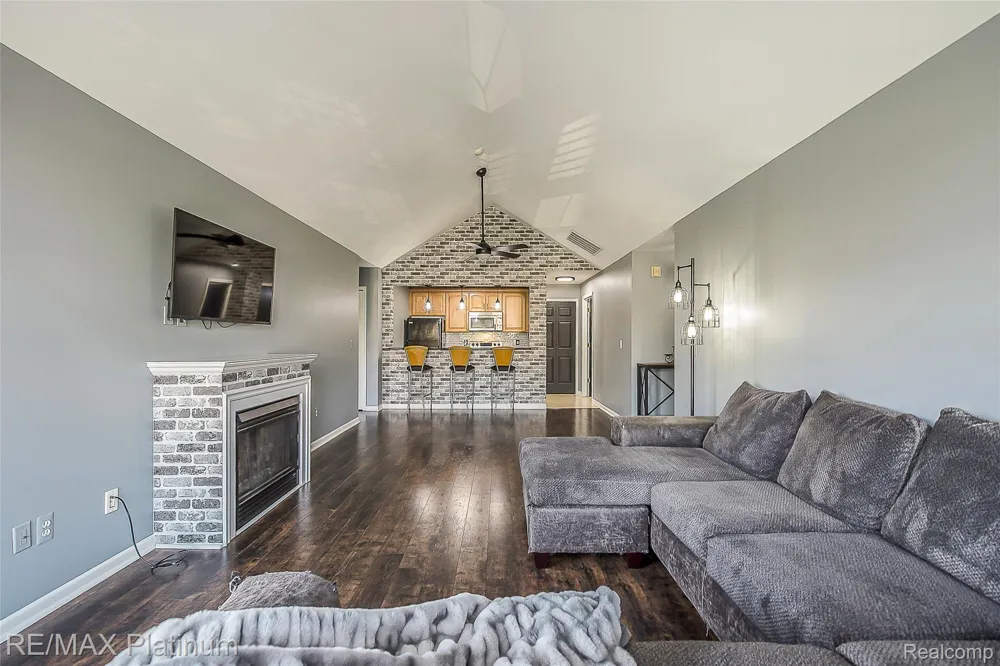 4004 Cornerstone Drive Canton Charter Township, MI 48188