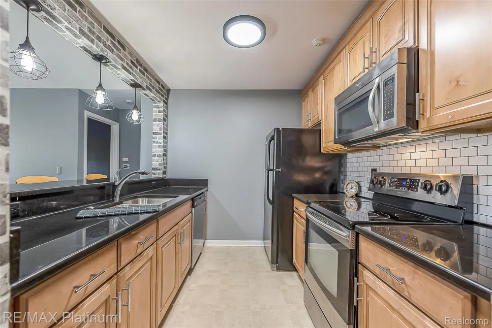 4004 Cornerstone Drive Canton Charter Township, MI 48188
