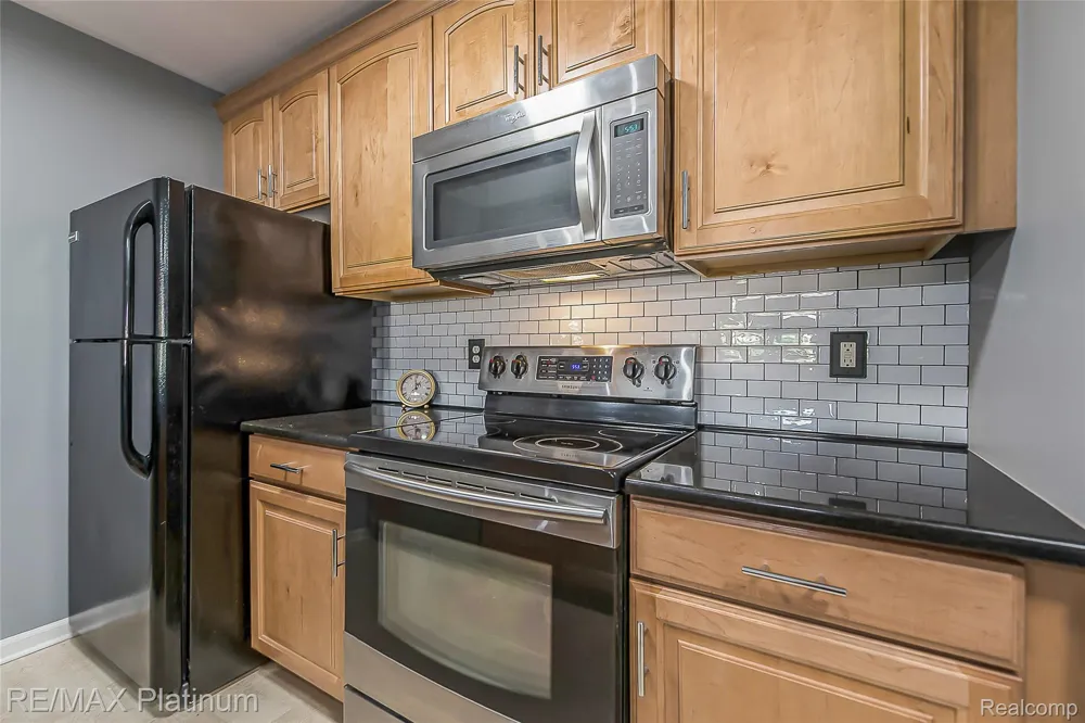 4004 Cornerstone Drive Canton Charter Township, MI 48188