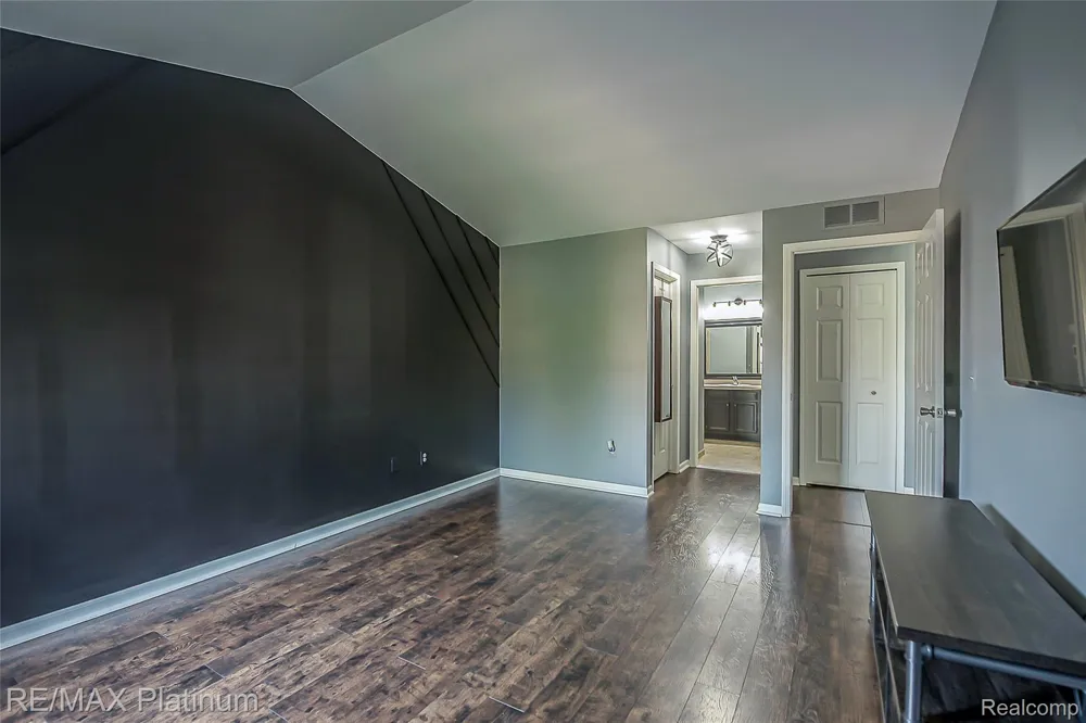 4004 Cornerstone Drive Canton Charter Township, MI 48188