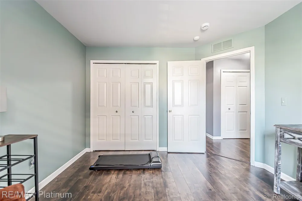 4004 Cornerstone Drive Canton Charter Township, MI 48188