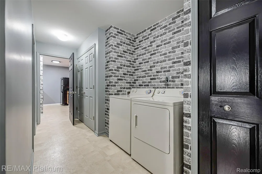 4004 Cornerstone Drive Canton Charter Township, MI 48188