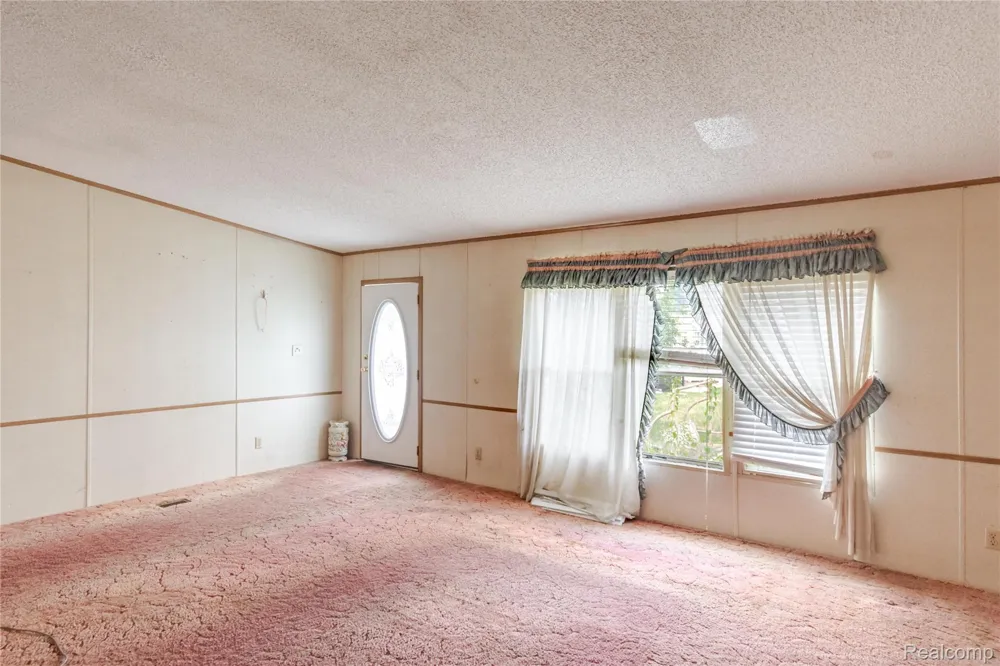6721 Senate St #406 Van Buren Charter Township, MI 48111