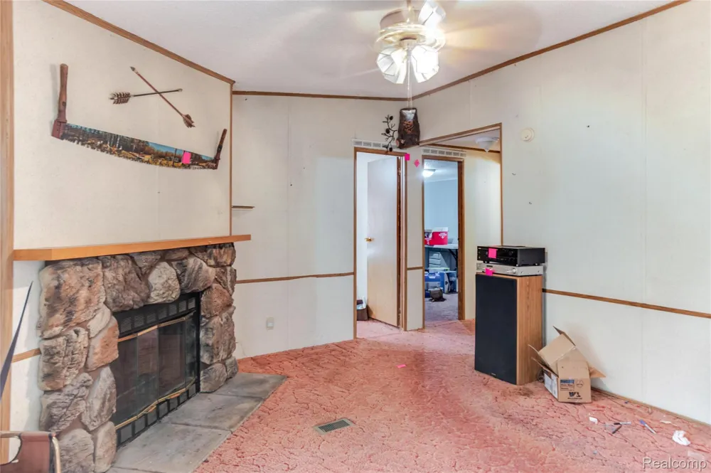 6721 Senate St #406 Van Buren Charter Township, MI 48111
