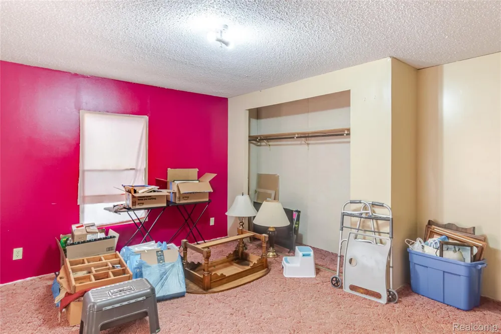 6721 Senate St #406 Van Buren Charter Township, MI 48111