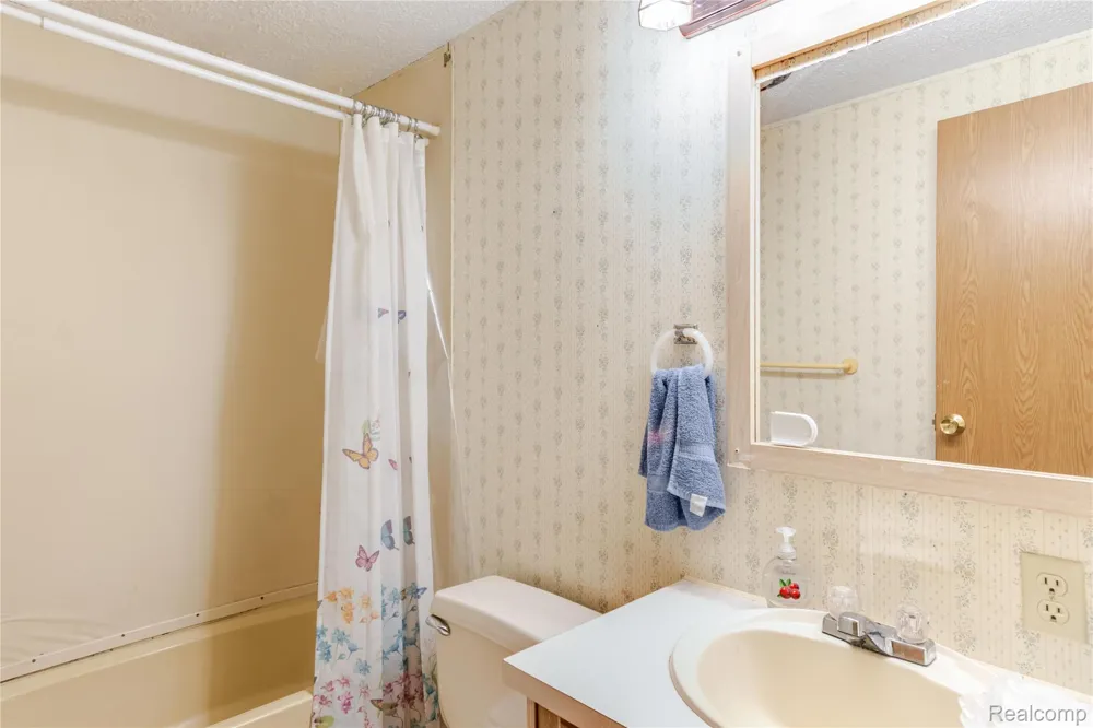 6721 Senate St #406 Van Buren Charter Township, MI 48111