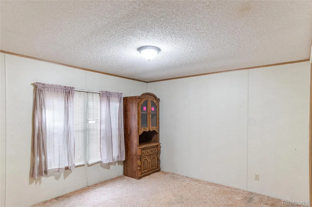 6721 Senate St #406 Van Buren Charter Township, MI 48111