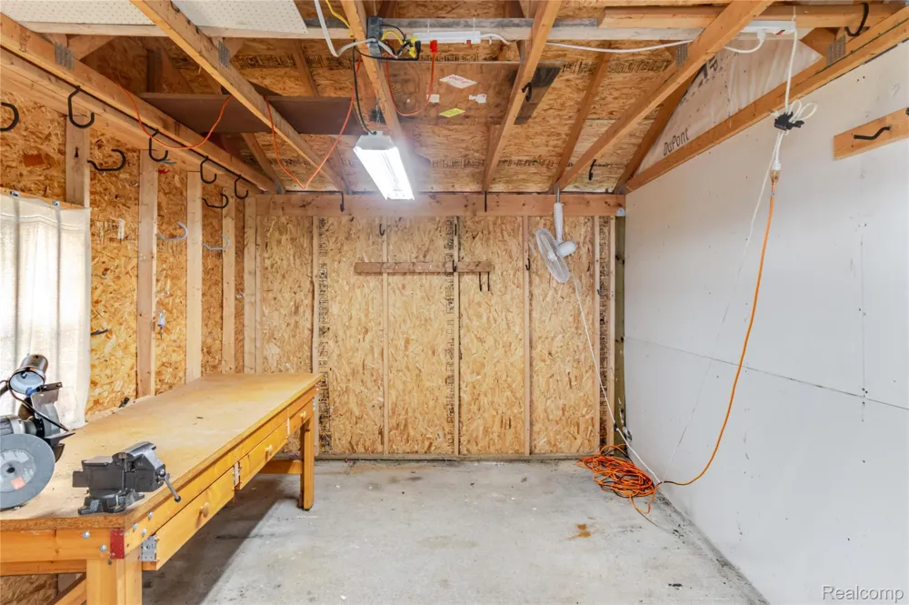 6721 Senate St #406 Van Buren Charter Township, MI 48111