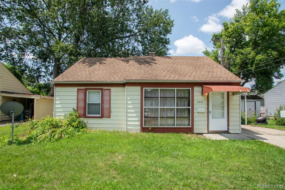 22191 Condon Street Oak Park City, MI 48237