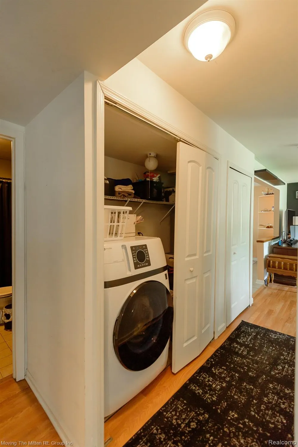 15538 Woodmont Street Romulus City, MI 48174