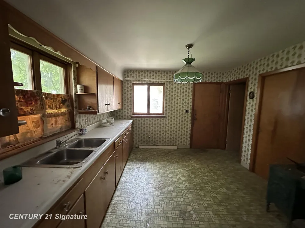 2587 Kuhlman Drive Saginaw Charter Township, MI 48603