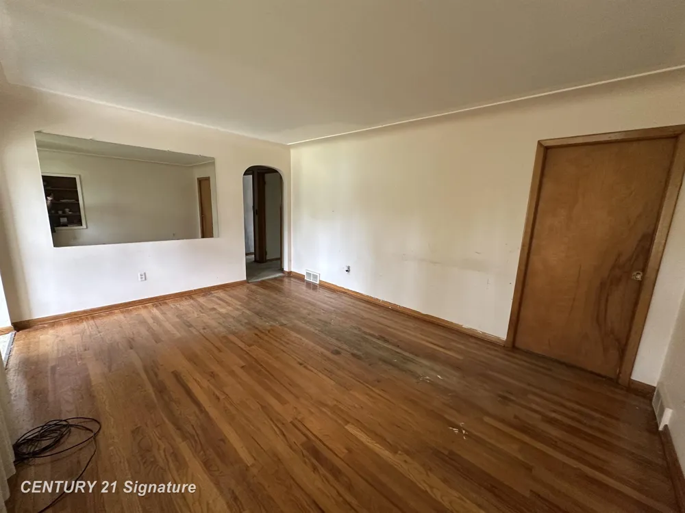 2587 Kuhlman Drive Saginaw Charter Township, MI 48603