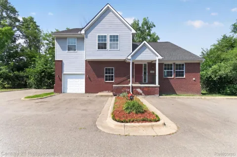2042 Decker Road