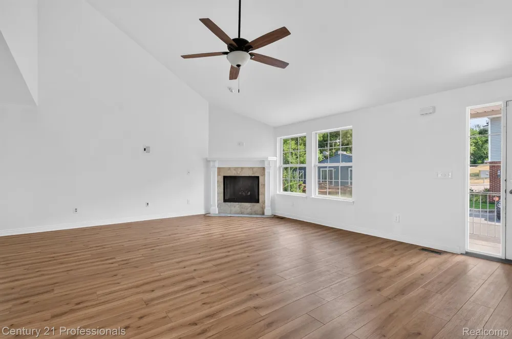 2042 Decker Road Walled Lake City, MI 48390