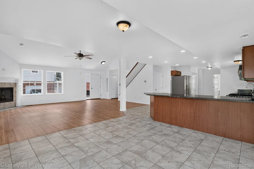 2042 Decker Road Walled Lake City, MI 48390