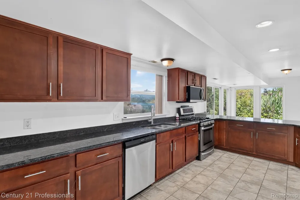 2042 Decker Road Walled Lake City, MI 48390