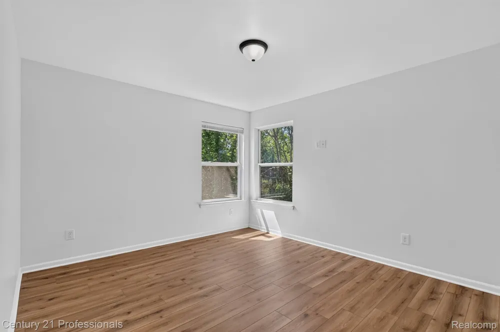 2042 Decker Road Walled Lake City, MI 48390