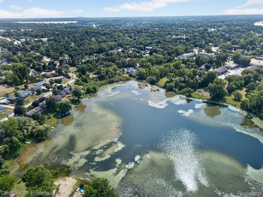 2042 Decker Road Walled Lake City, MI 48390