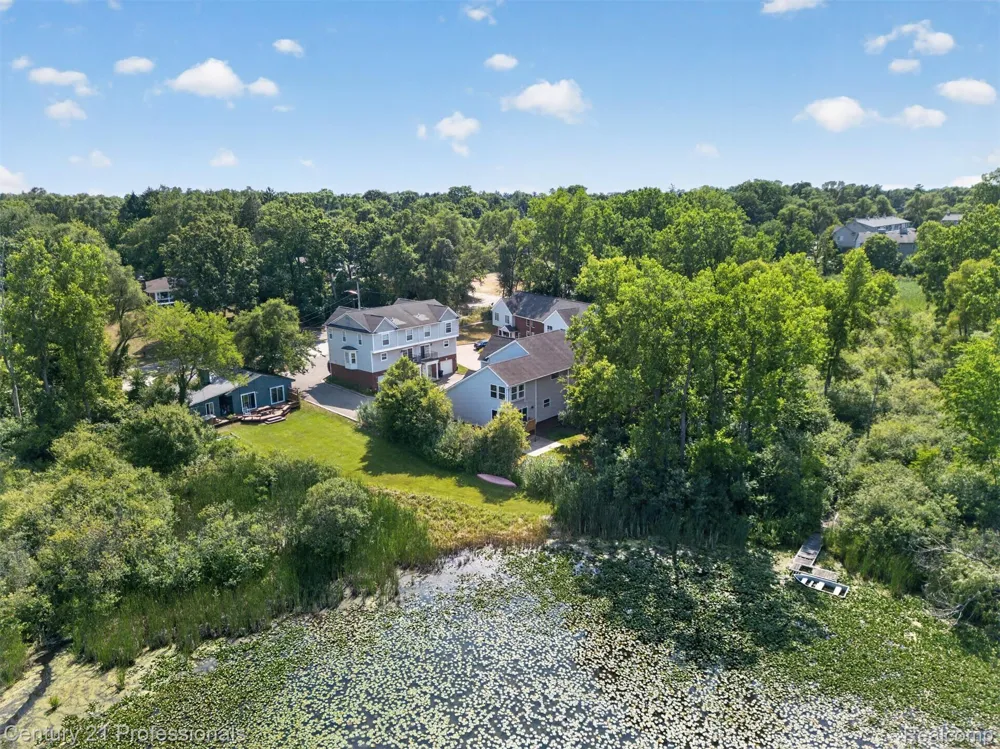 2042 Decker Road Walled Lake City, MI 48390
