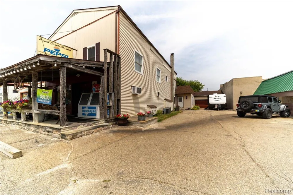 4335 Territorial Road #Apt B Rochester City, MI 48306
