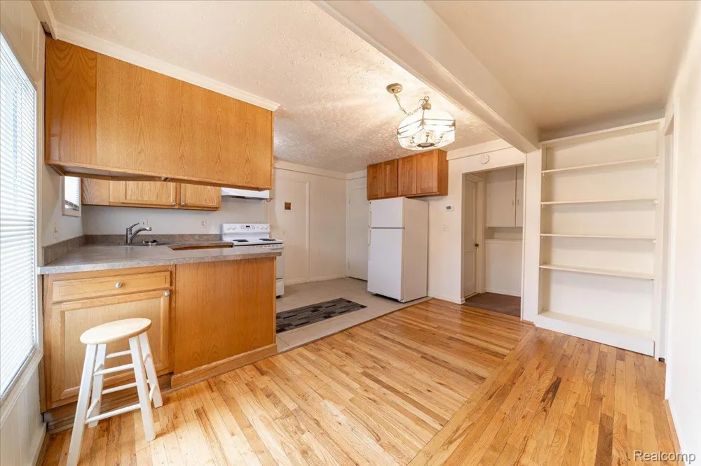 4335 Territorial Road #Apt B Rochester City, MI 48306
