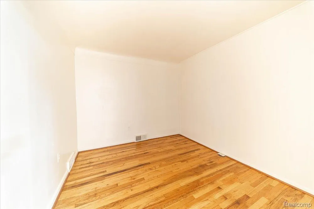 4335 Territorial Road #Apt B Rochester City, MI 48306