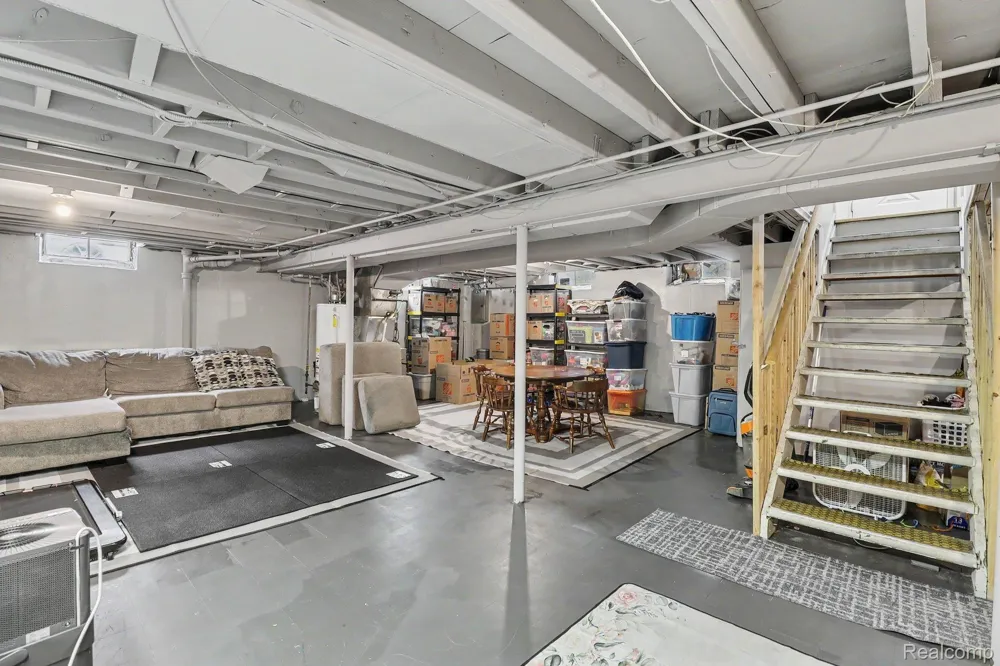 17717 Denby Redford Charter Township, MI 48240