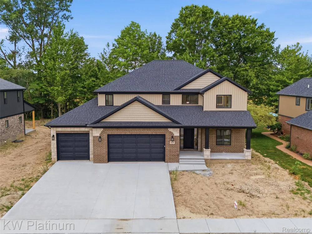 3416 Round Tree Drive China Township, MI 48054