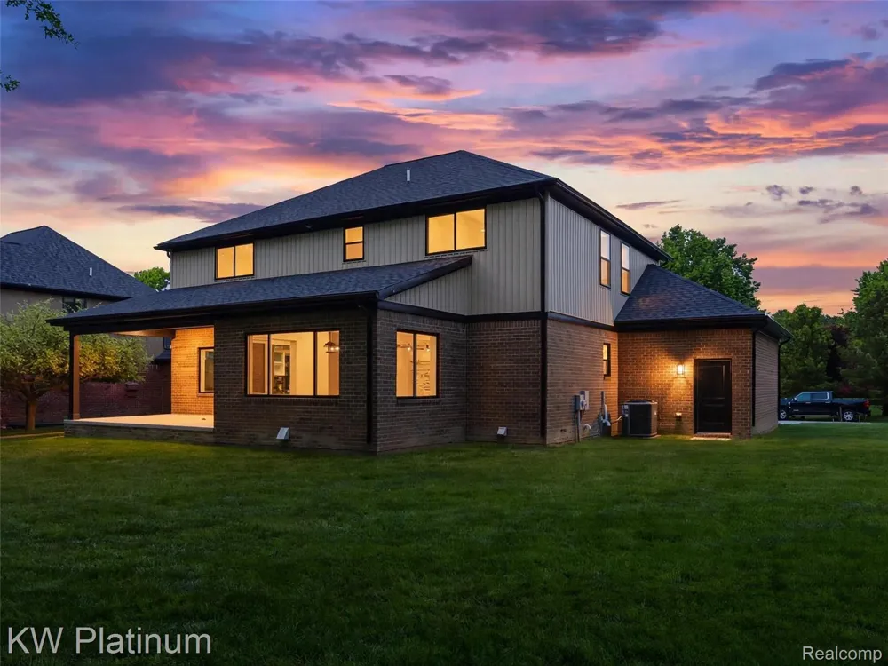 3416 Round Tree Drive China Township, MI 48054