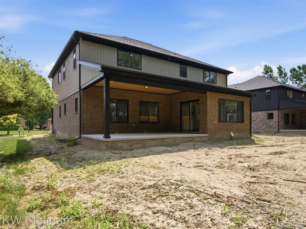 3416 Round Tree Drive China Township, MI 48054
