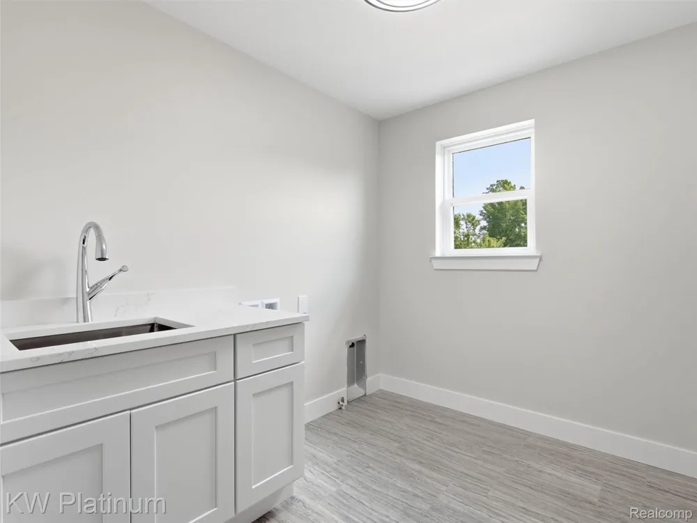 3416 Round Tree Drive China Township, MI 48054