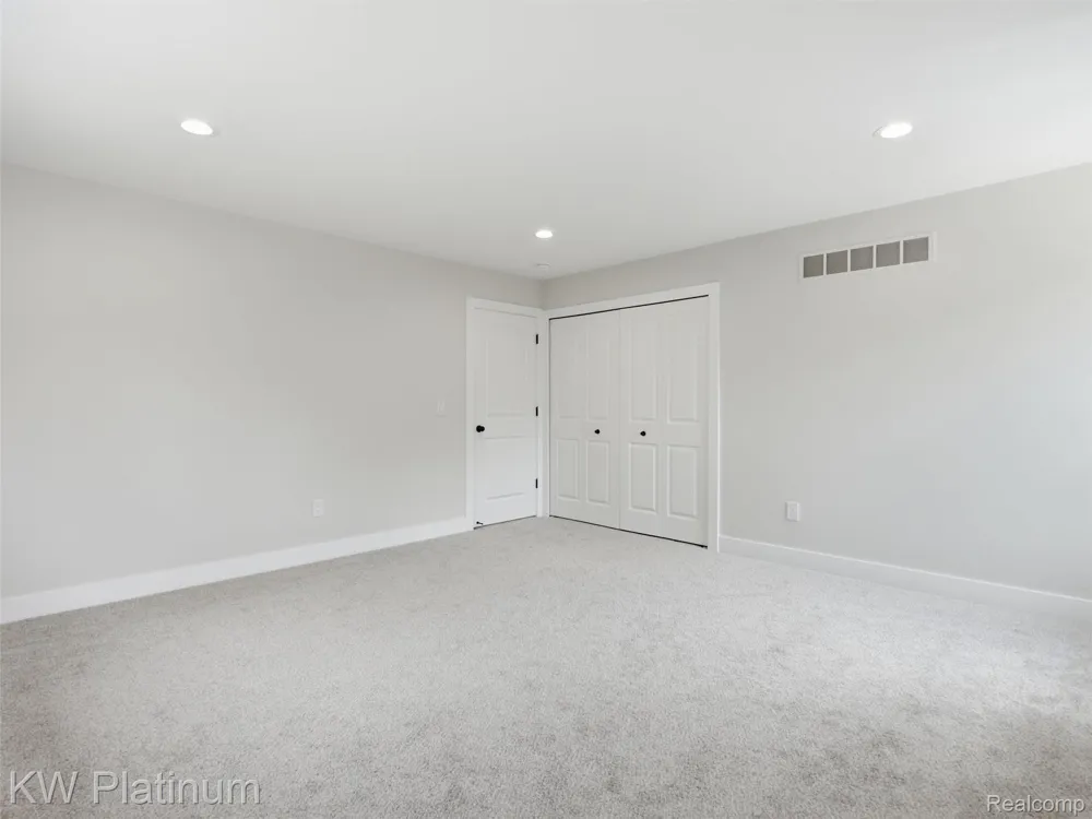 3416 Round Tree Drive China Township, MI 48054