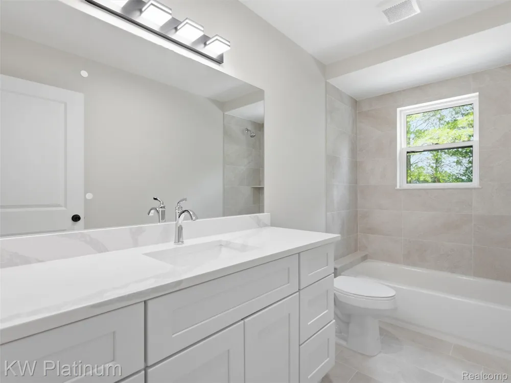 3416 Round Tree Drive China Township, MI 48054