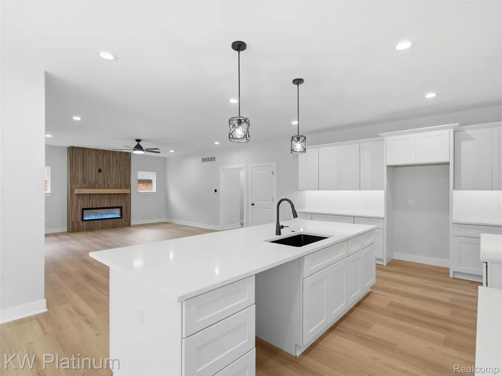 3416 Round Tree Drive China Township, MI 48054