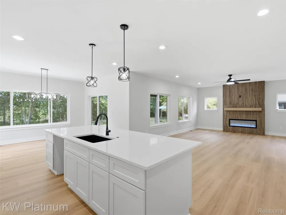 3416 Round Tree Drive China Township, MI 48054