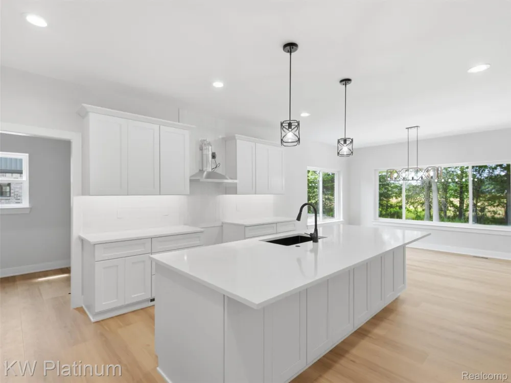 3416 Round Tree Drive China Township, MI 48054