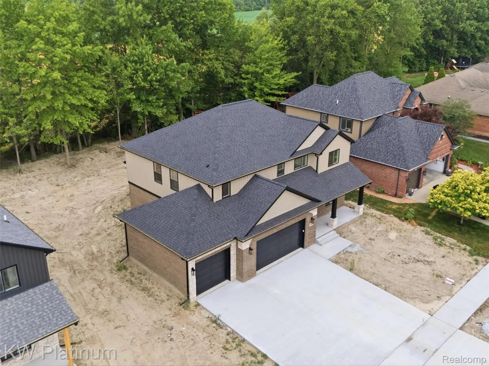 3416 Round Tree Drive China Township, MI 48054
