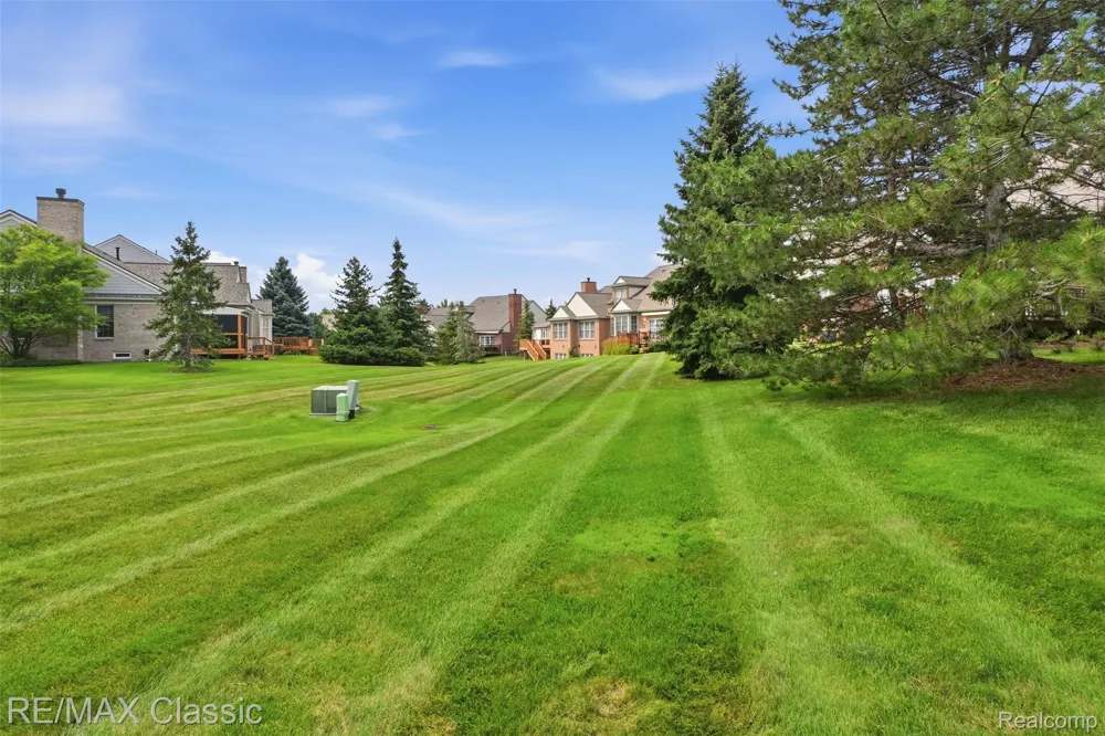 44764 Aspen Ridge Drive #116 Northville Township, MI 48168